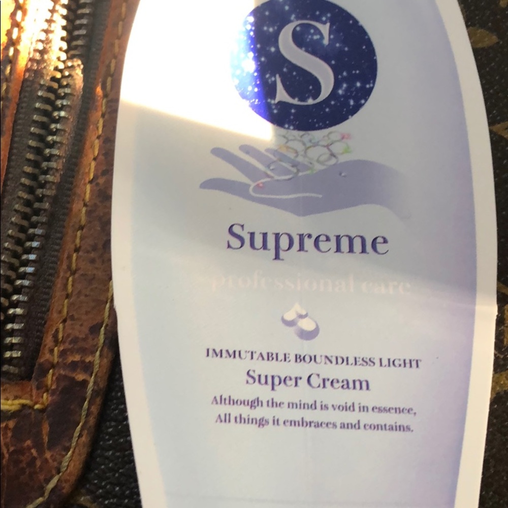 Supreme sticker